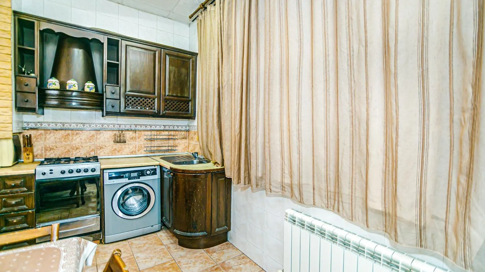 Monolit Apartment Bakoe
