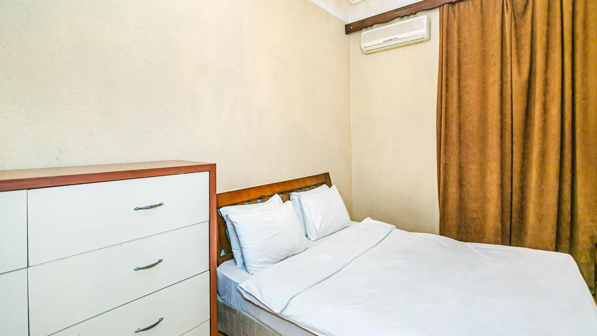 Monolit Apartment Bakoe 0*,